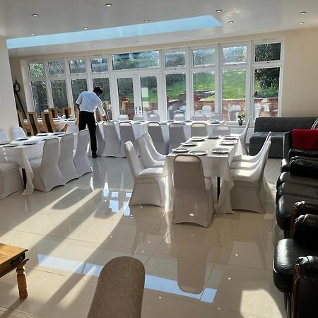 Rose Garden House Villa Luton  Bagian luar foto